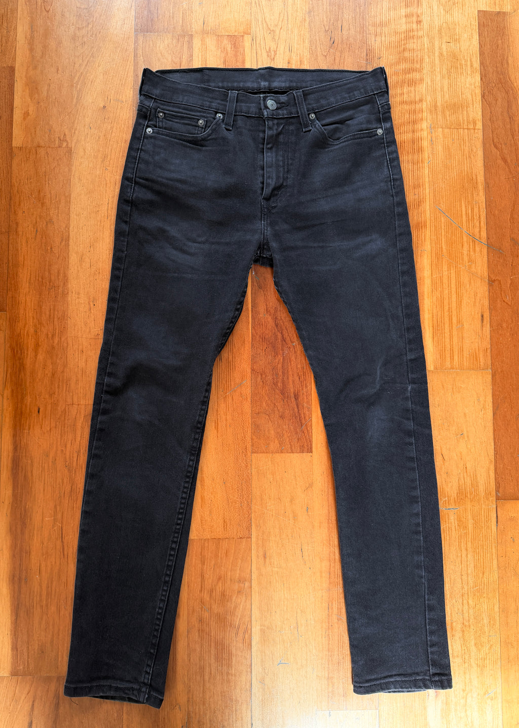 tk uchi. unwashed vintage Levi's — 30/30 Skinny Fit Black
